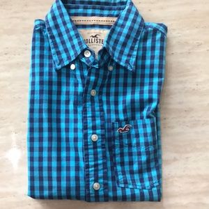 Hollister half sleeve shirt